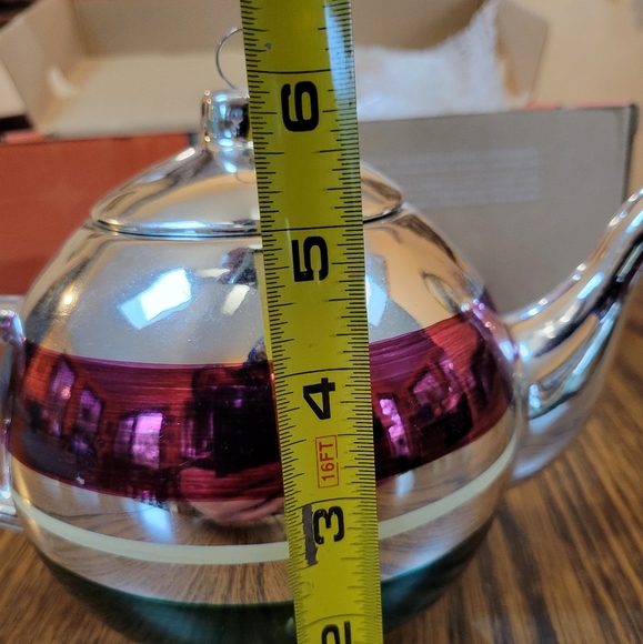 NWOT Ceramic teapot 4-cup shaped like a Christmas Ball Ornament - Picture 3 of 7